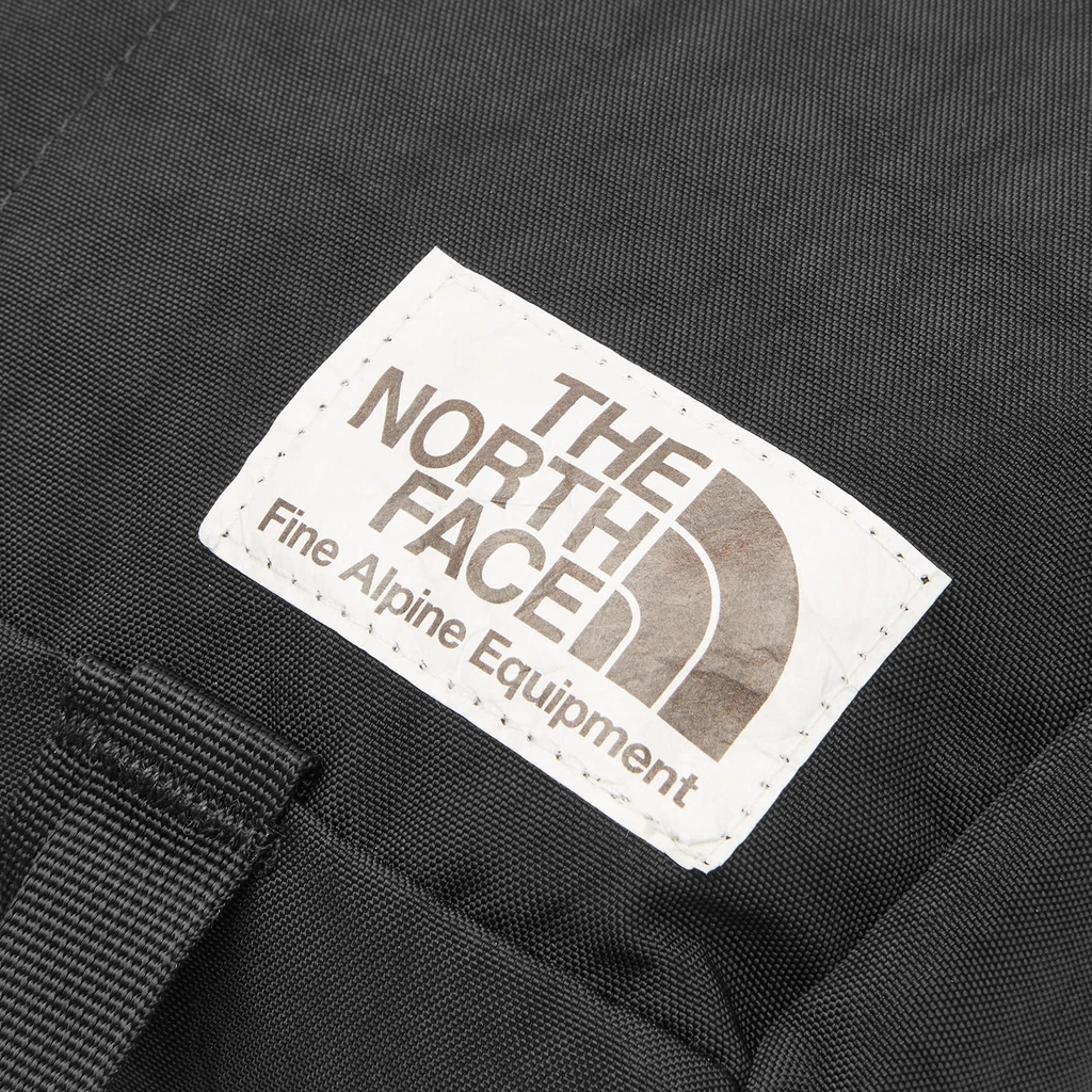 The North Face Men's Berkeley Crossbody Bag Tnf Black/Mineral Gold
